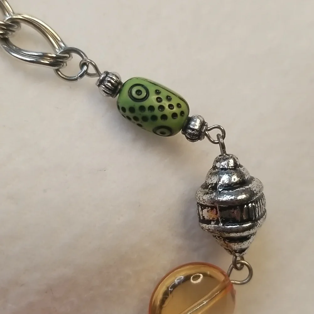 Bohemian Chunky Beaded Floral Pendant Necklace - Picture 9 of 9